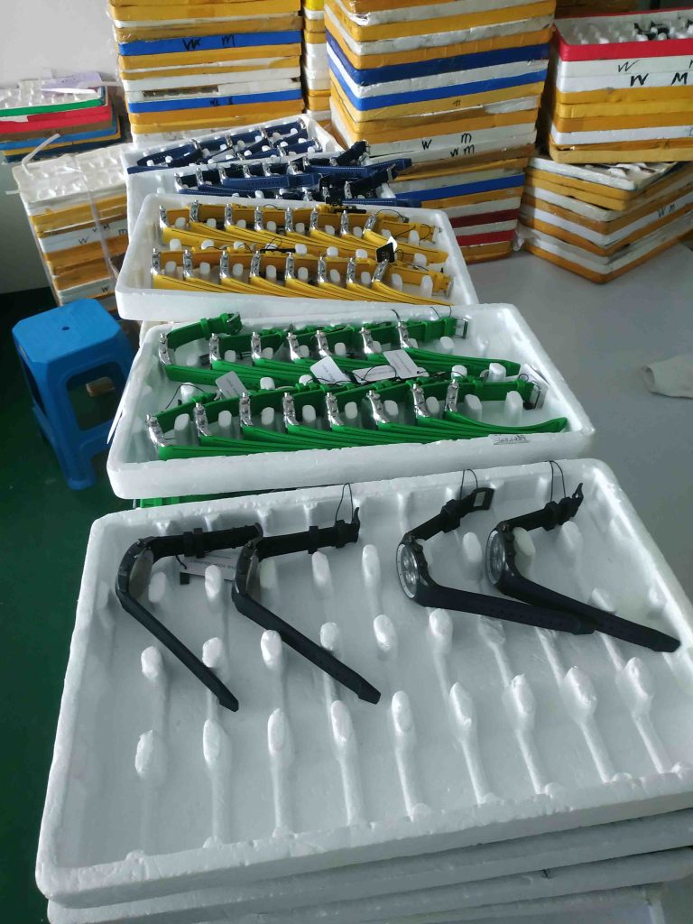 Chronograph timepieces with silicone straps from Dous Watch factory