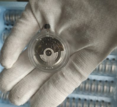 SW200 Swiss movement